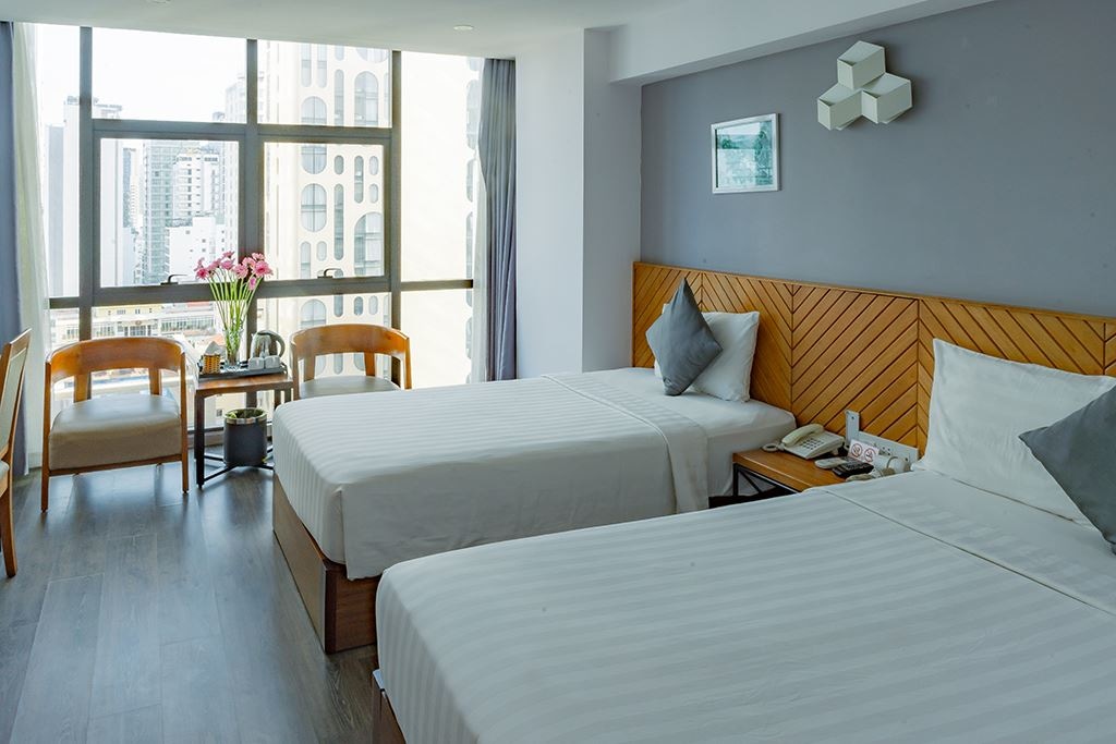 rooms-deluxe-partial-seaview