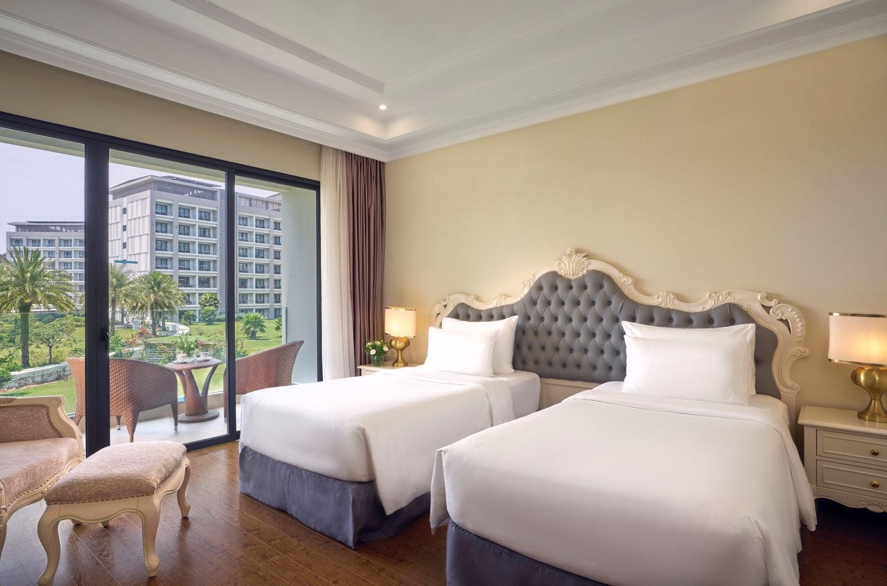 rooms-superior-city-view-with-balcony-child-without-extra-bed