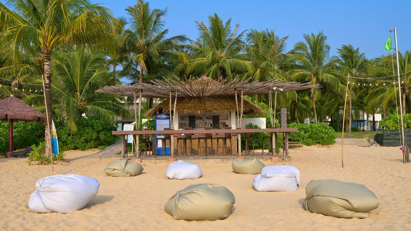 bars-beach-bar