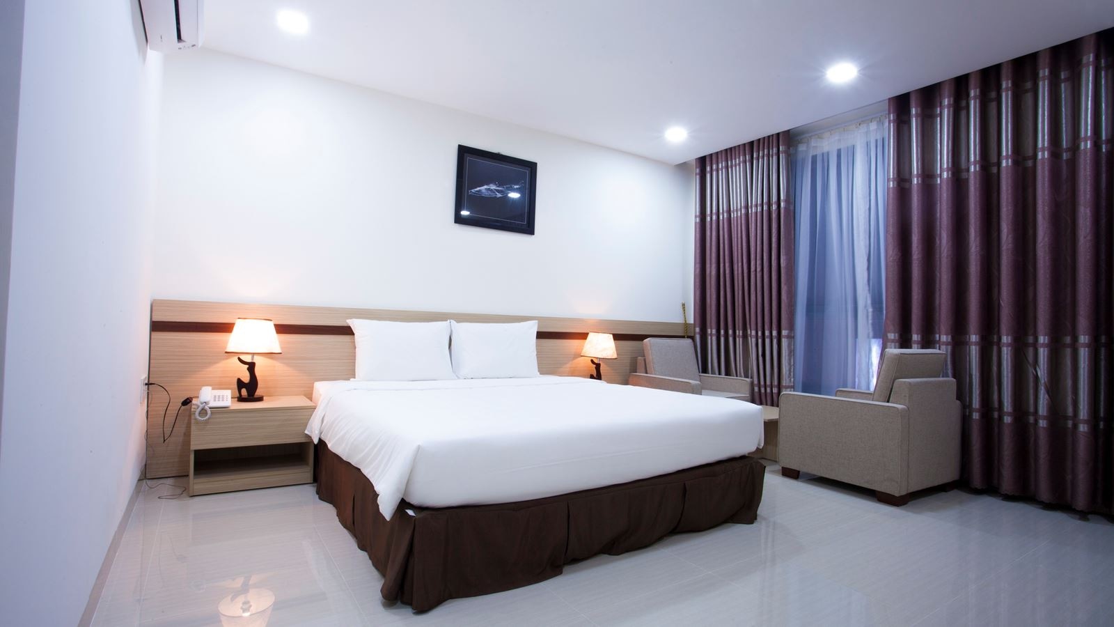 rooms-deluxe-room