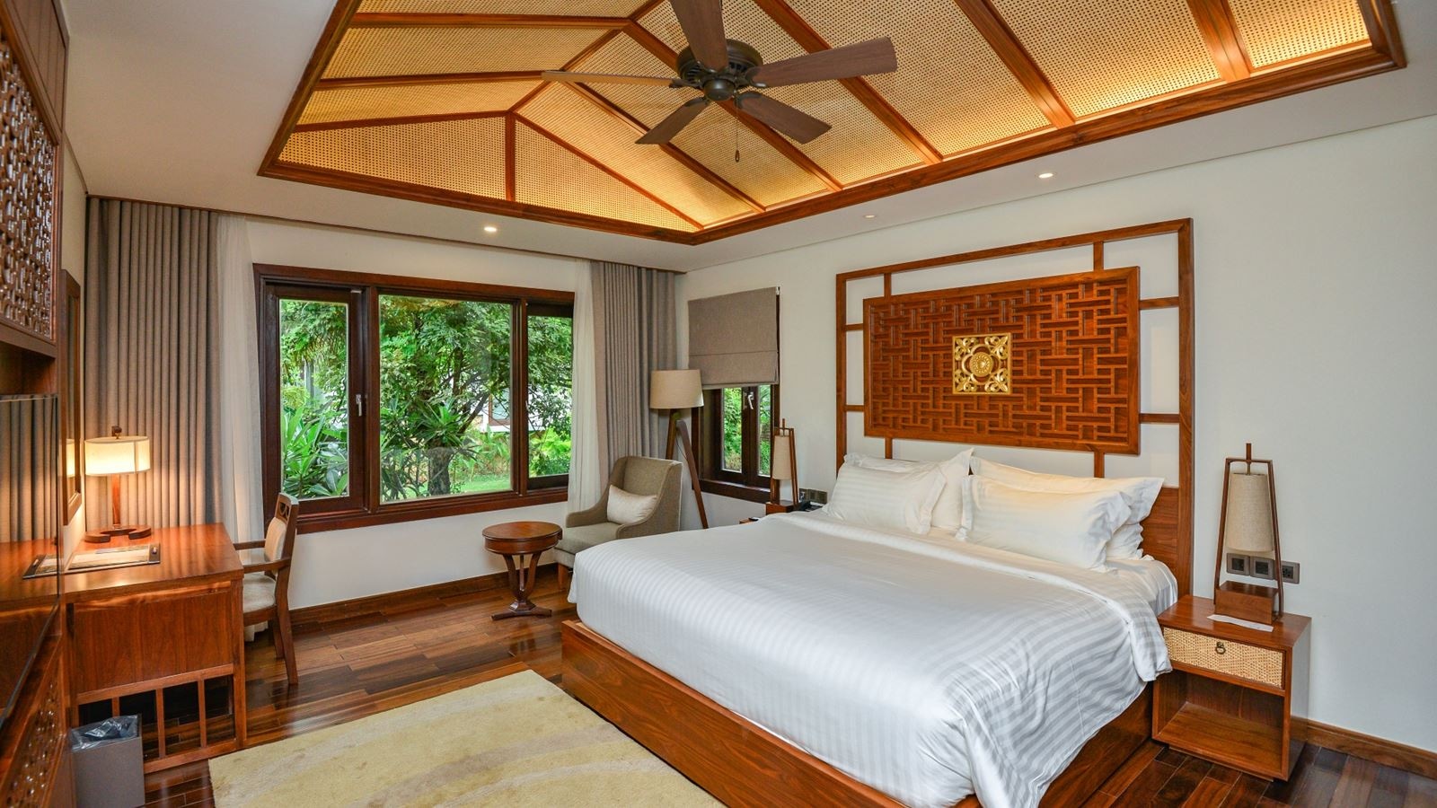 rooms-2bedroom-gardenlagoon-villa