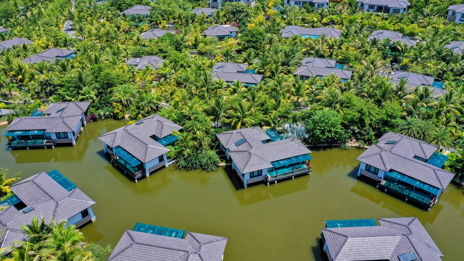 rooms-2bedroom-gardenlagoon-villa