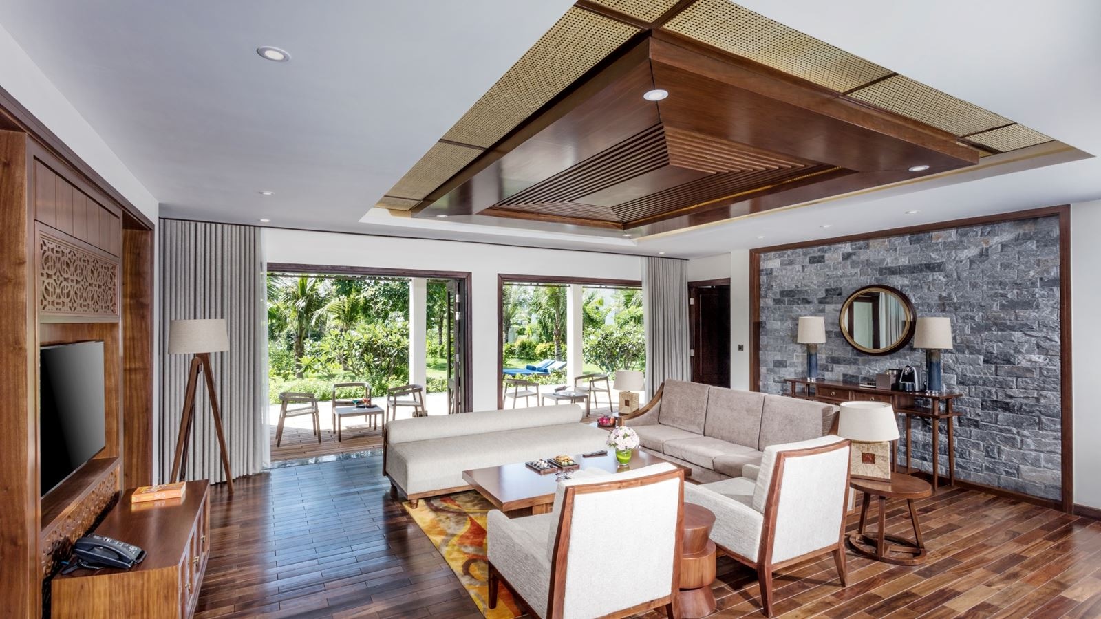 rooms-4bedroom-garden-villa