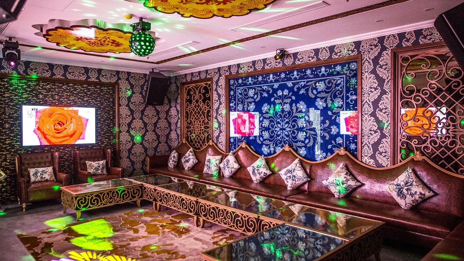 bars-jukebox-karaoke-bar