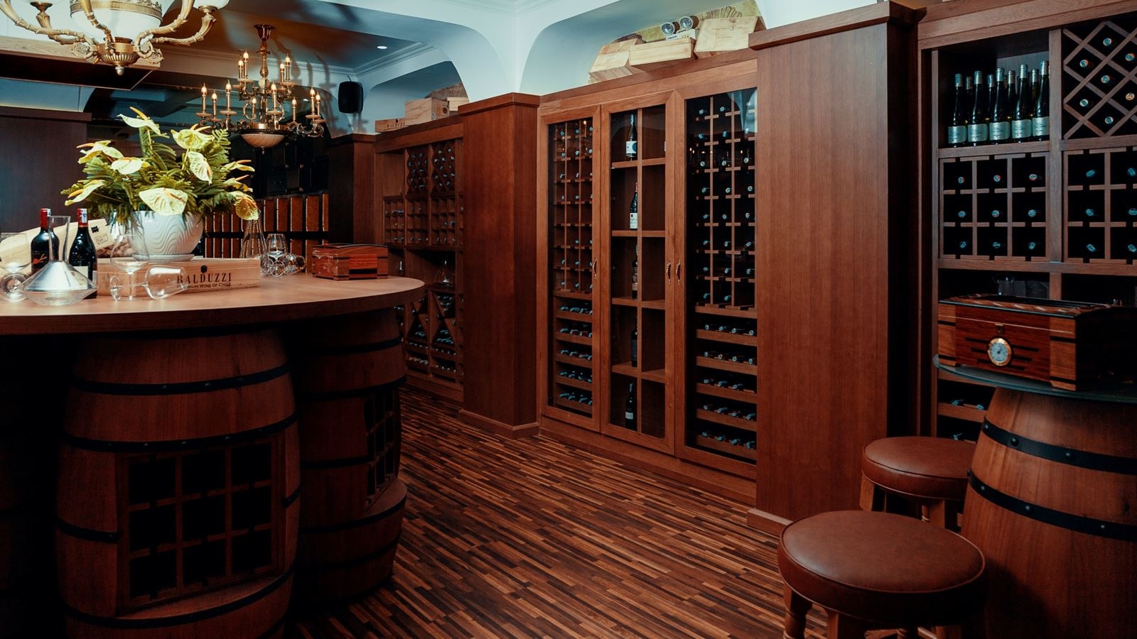 bars-jukebox-karaoke-bar