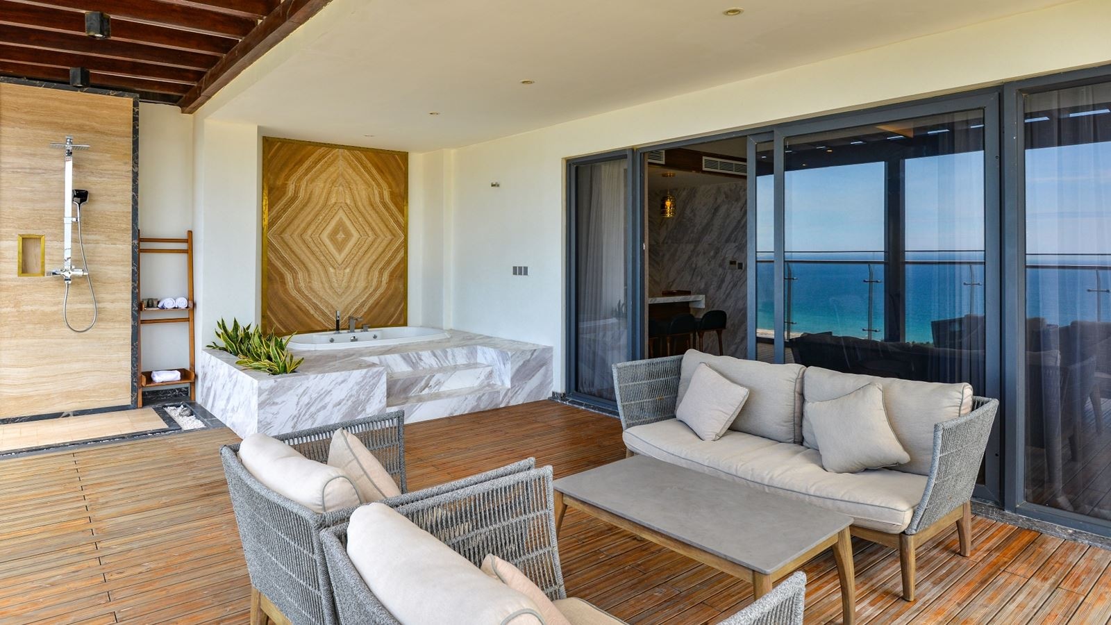 rooms-president-sky-suite