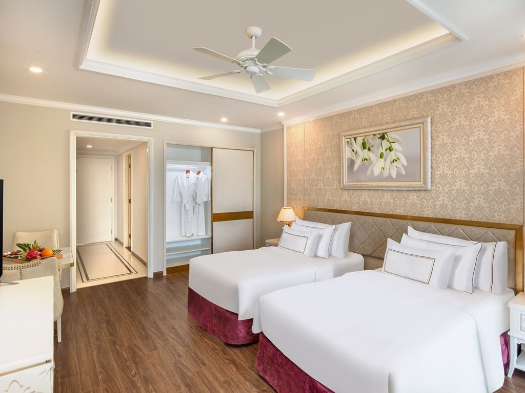 rooms-deluxe-room