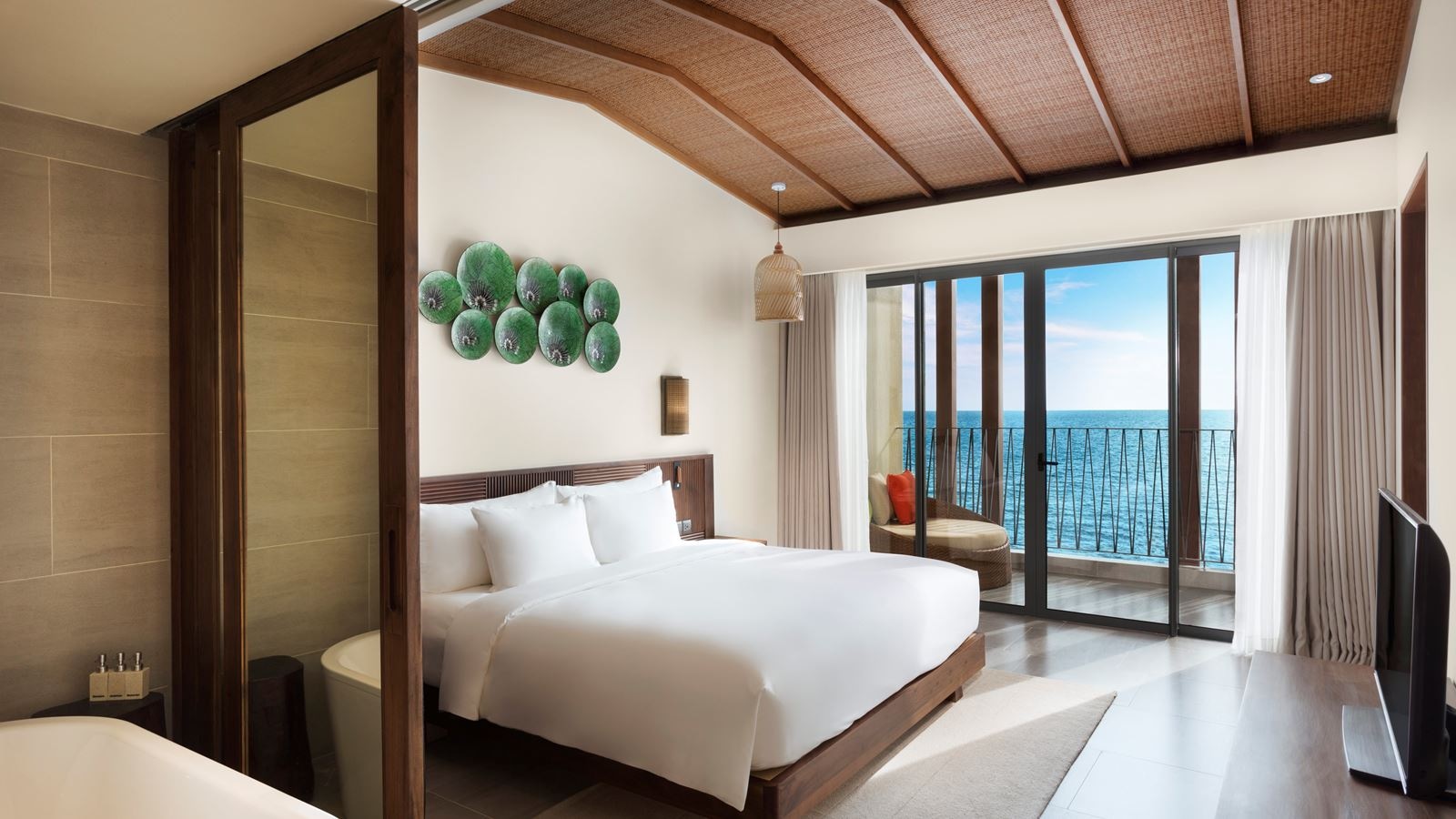 rooms-executive-suite-with-balcony