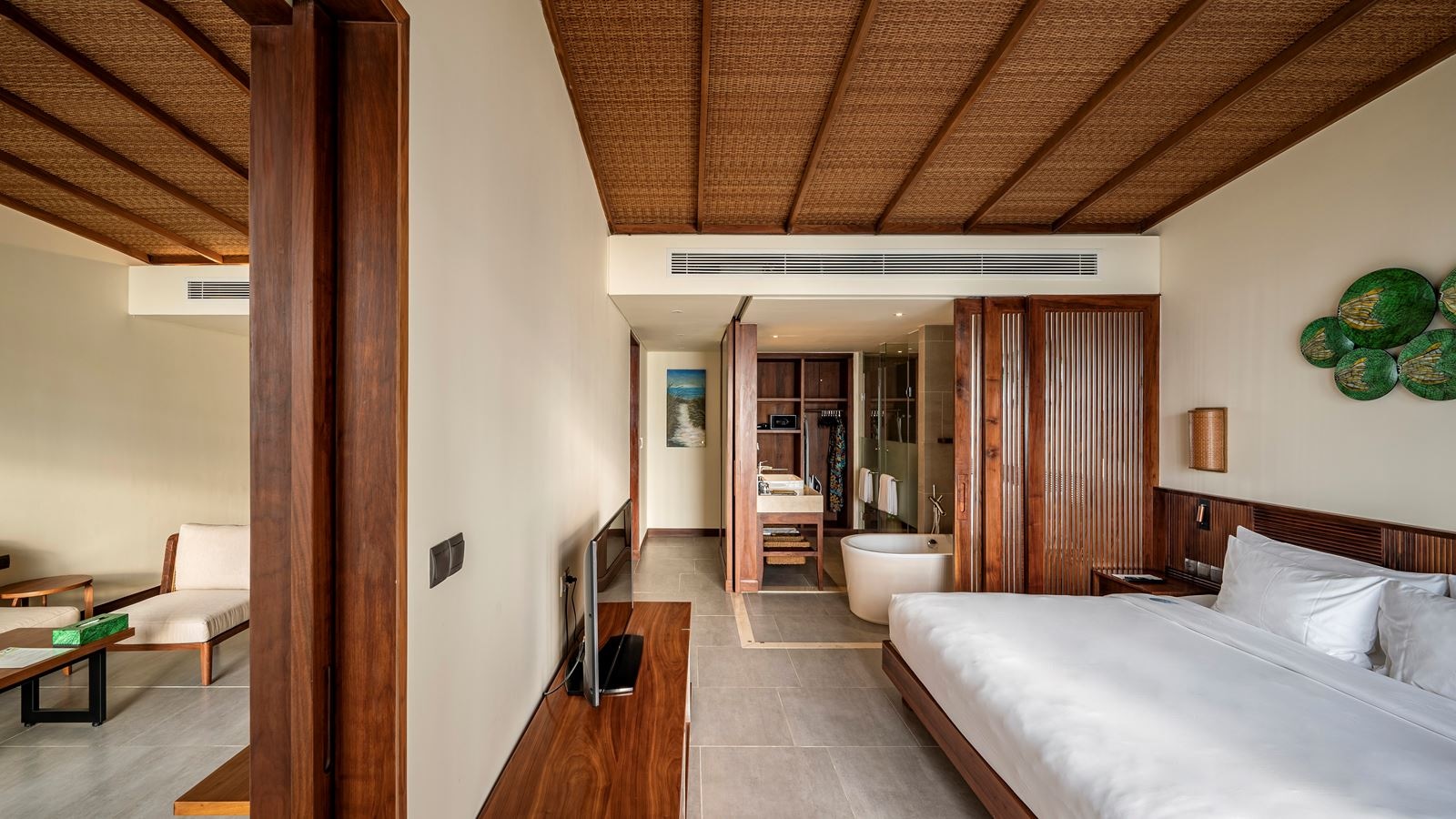 rooms-executive-suite-with-balcony