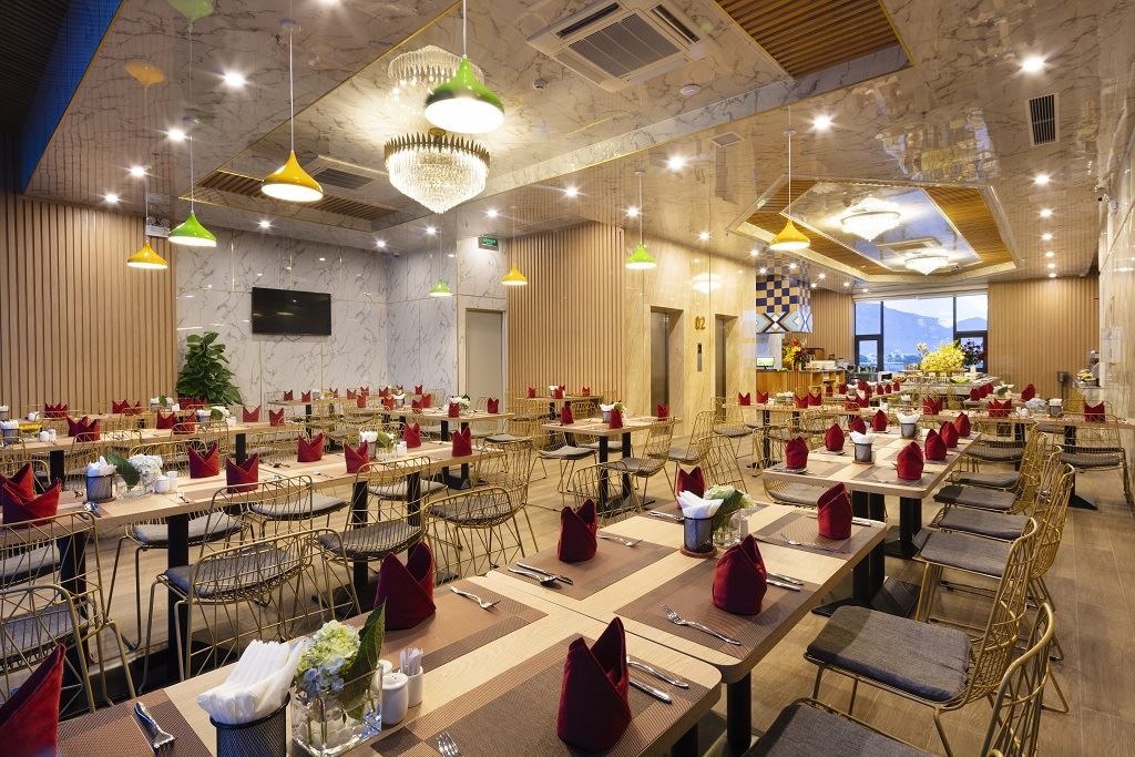 restaurants-lucky-sun-restaurant