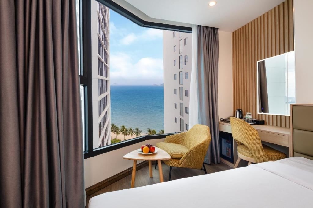rooms-deluxe-partial-seaview-child-without-extra-bed