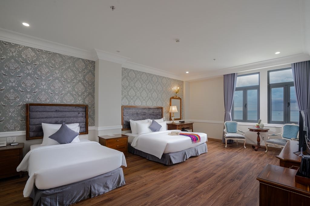 rooms-triple-sea-view-room
