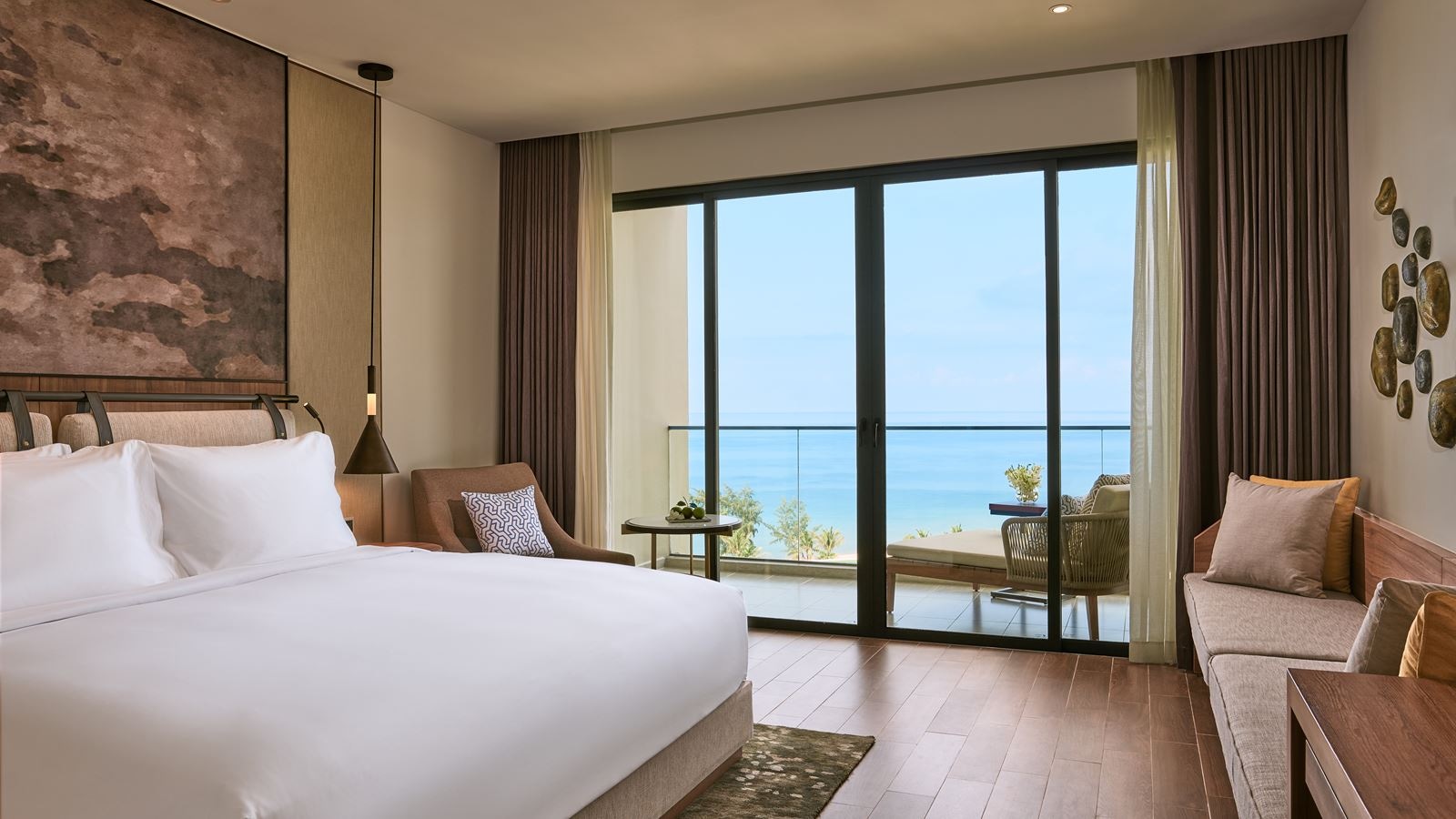 rooms-superior-sea-view-with-balcony