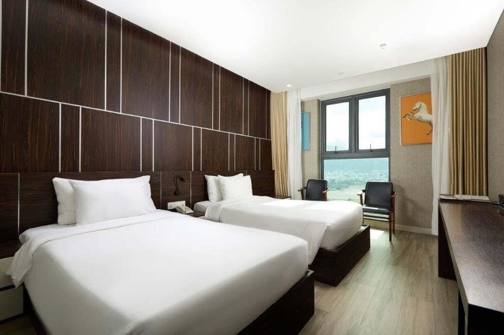 rooms-deluxe-room