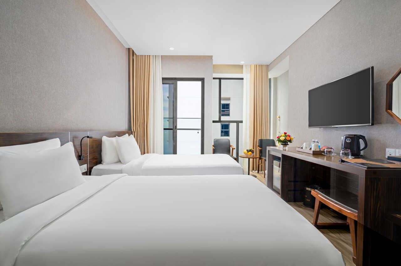 rooms-executive-with-balcony