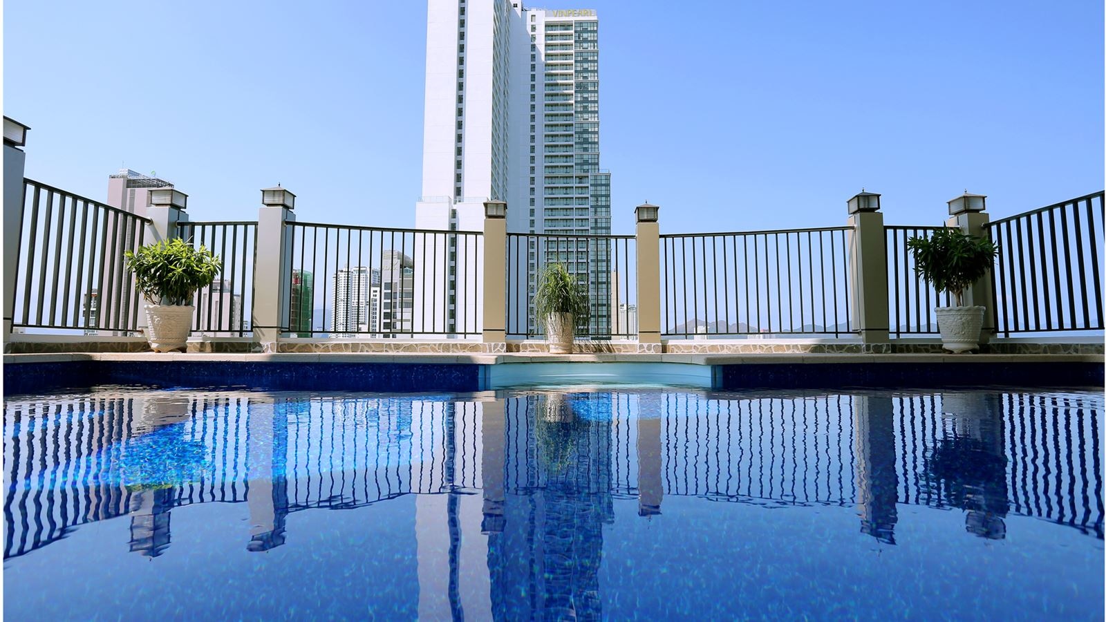 pools-indoor-pool