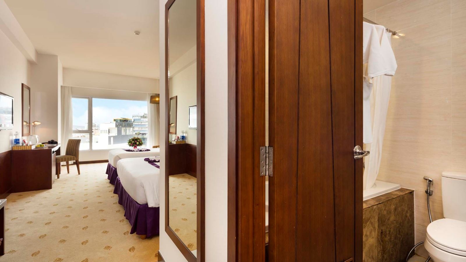 rooms-superior-city-view