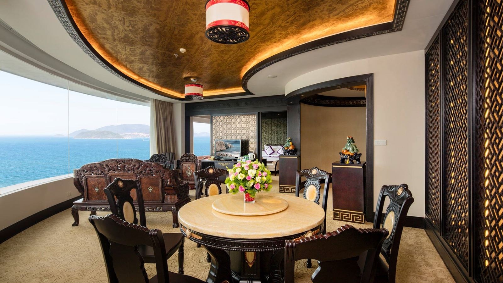 rooms-president-suite-ocean-view-king