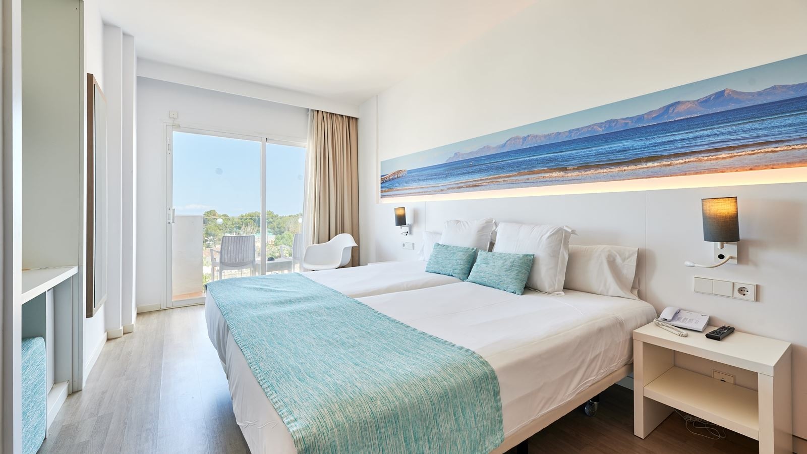 rooms-double-sea-view-balcony-or-terrace