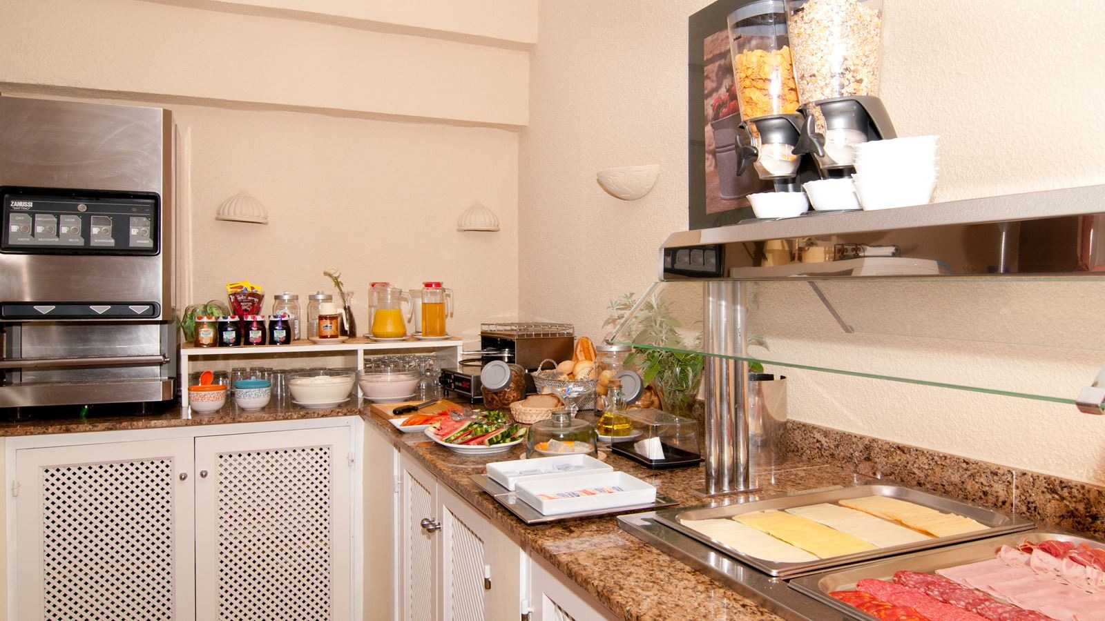 restaurants-buffet-restaurant