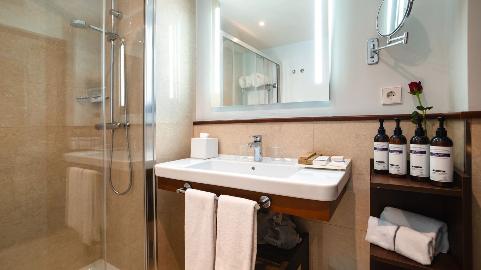 rooms-suite-sea-view-preffered-club