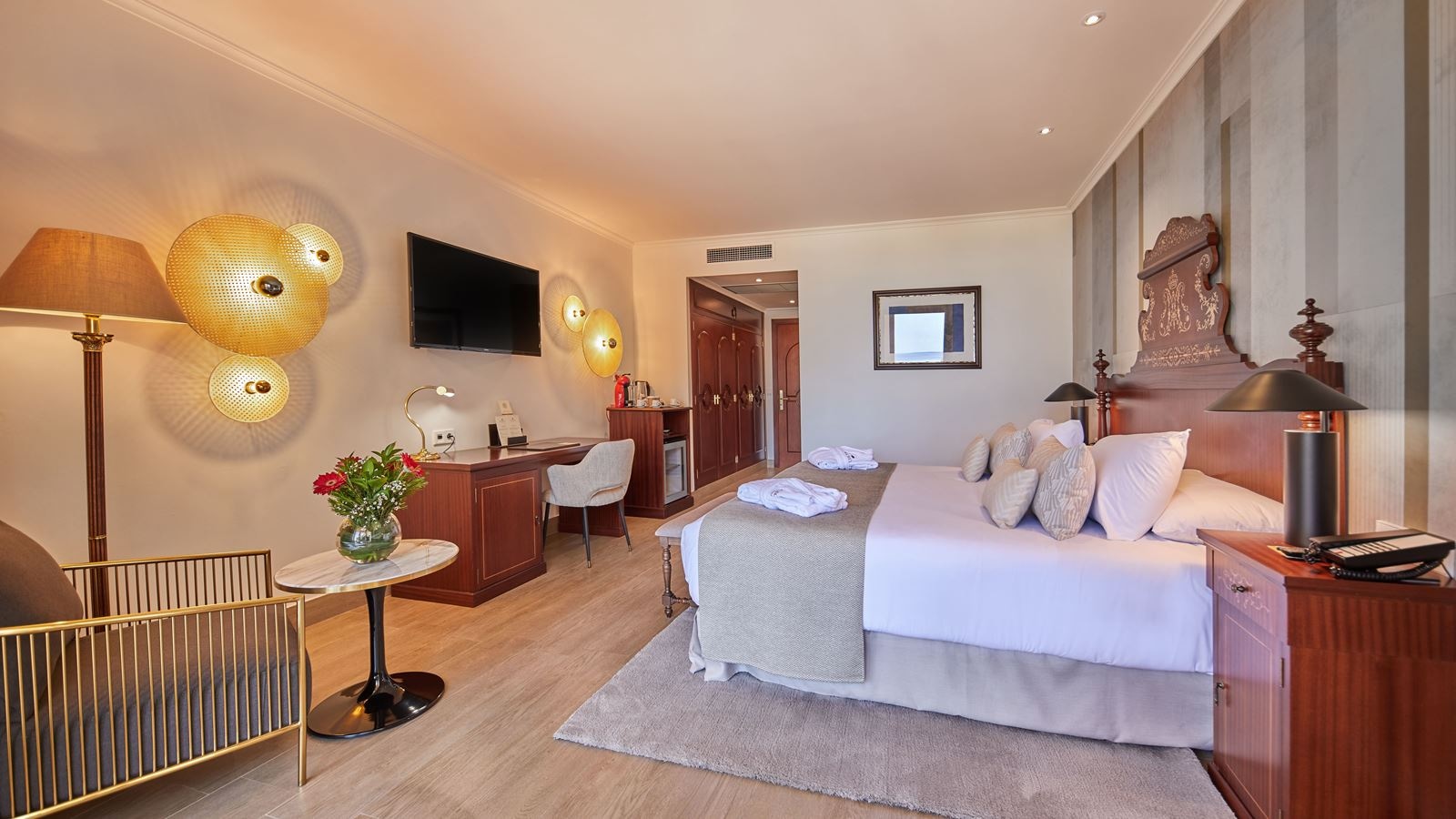 rooms-deluxe-sea-view-front-preffered-club