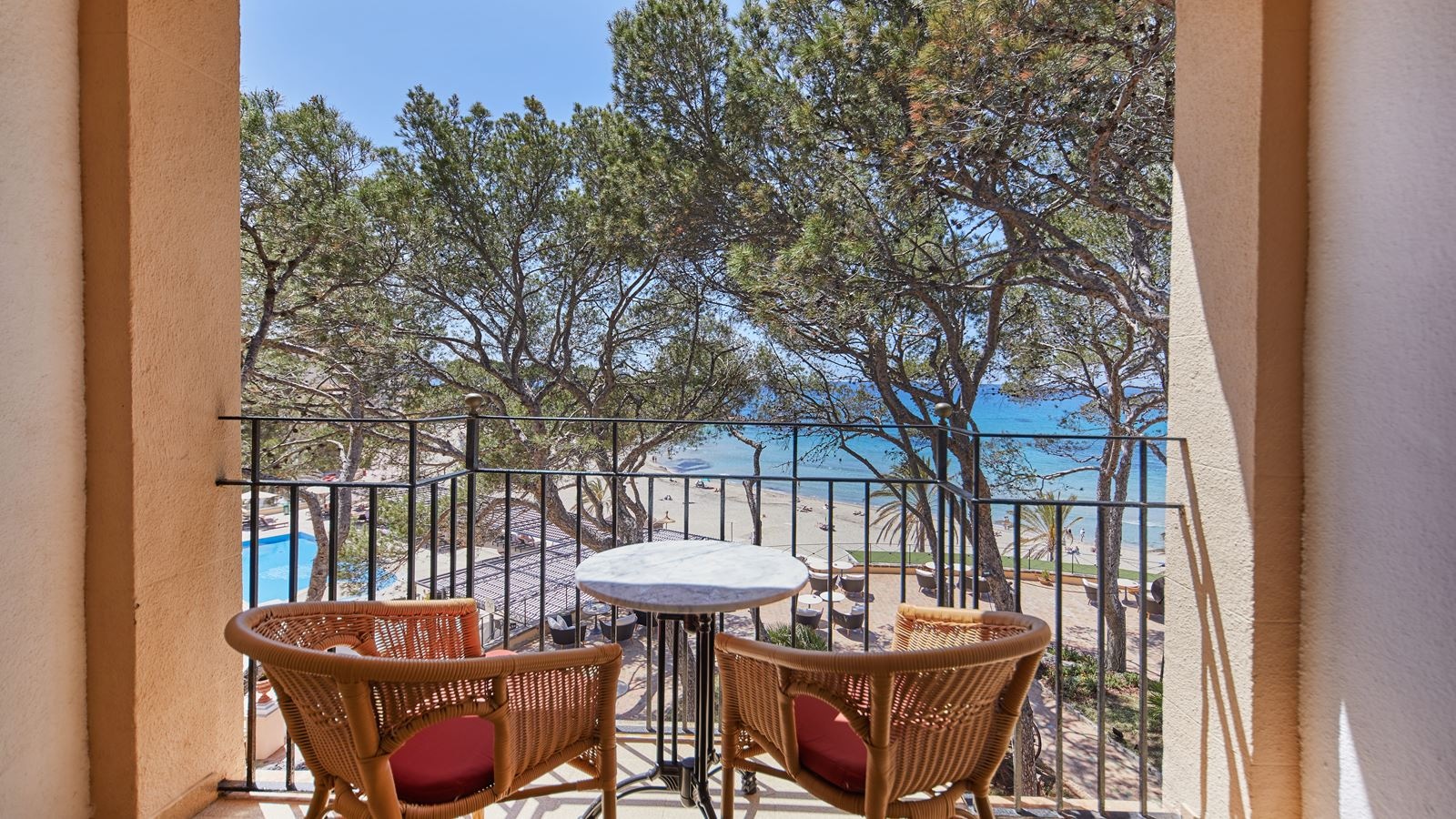 rooms-juior-suite-sea-view-front-preffered-club