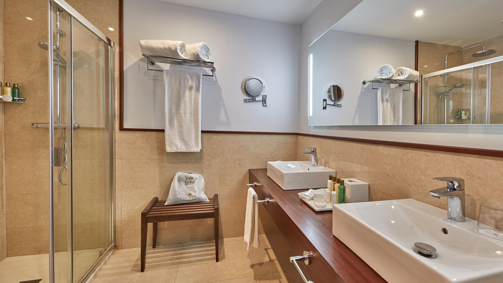 rooms-wim-up-partial-ocean-view-preffered-club