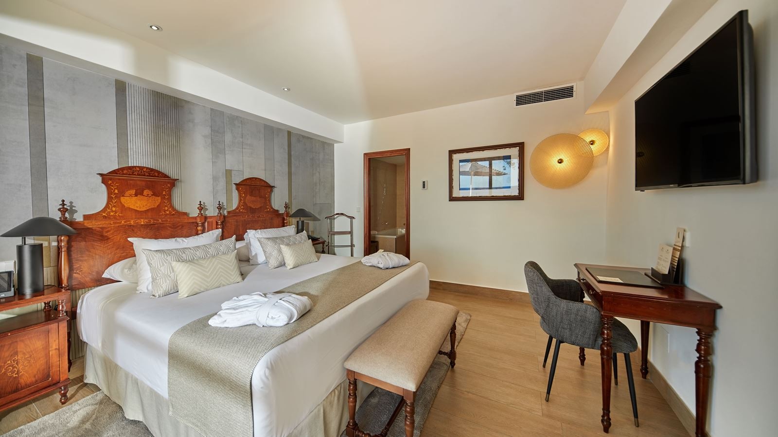 rooms-master-suite-sea-view-preffered-club