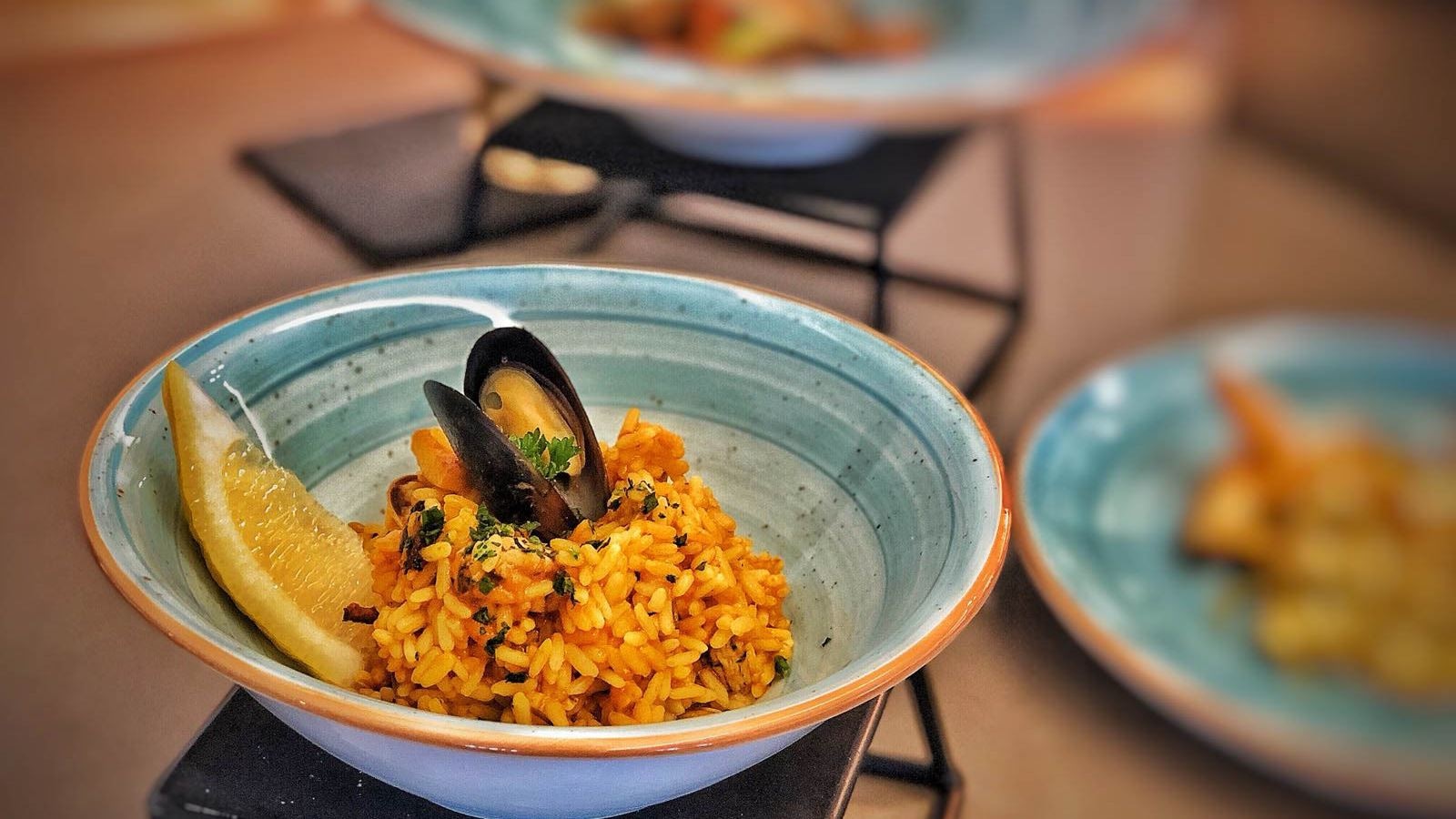 restaurants-restaurants