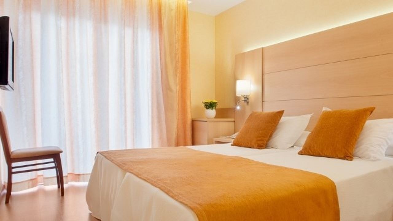 rooms-family-room-balcony-or-terrace