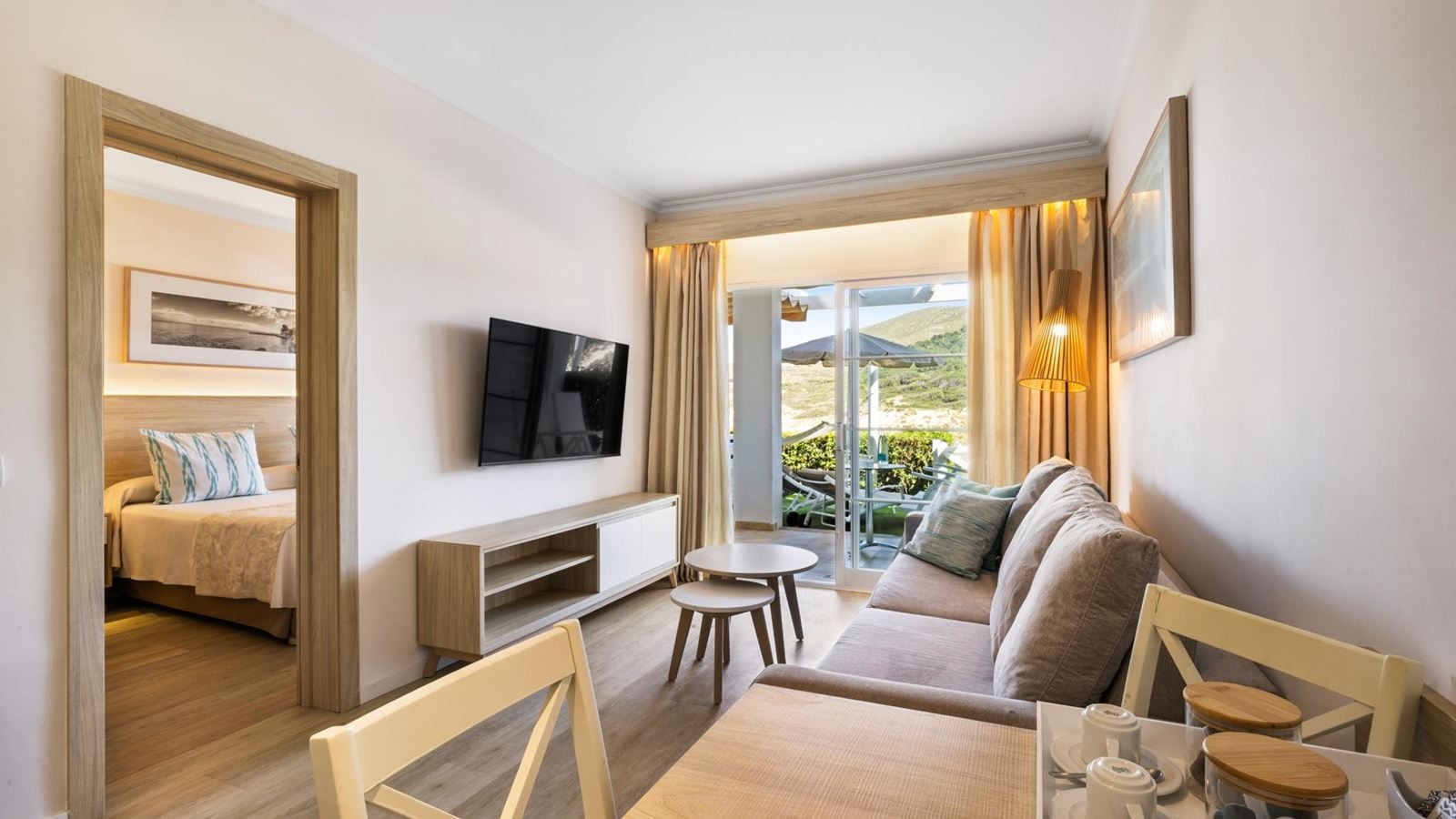 rooms-apt-1-bedroom-garden-with-mini-pool-and-terrace