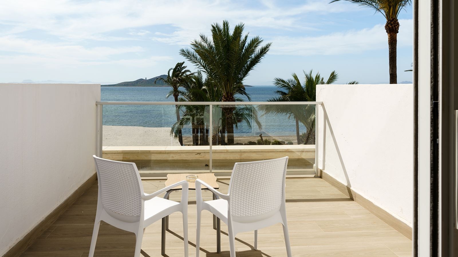 rooms-double-superior-minor-sea-view-with-terrace