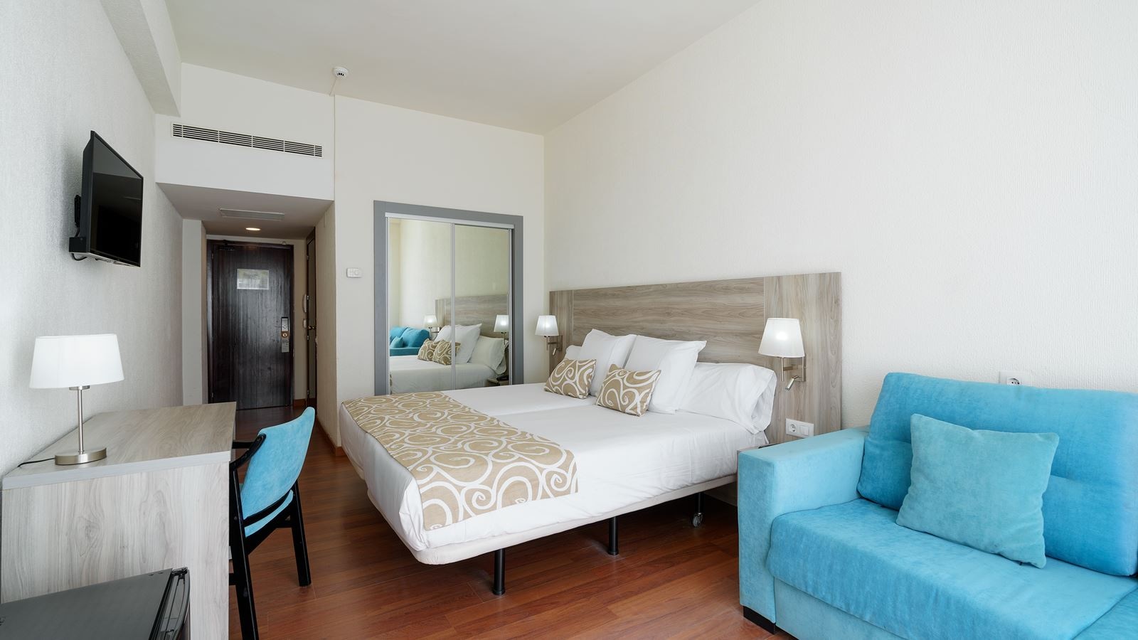 rooms-double-superior-minor-sea-view-with-terrace