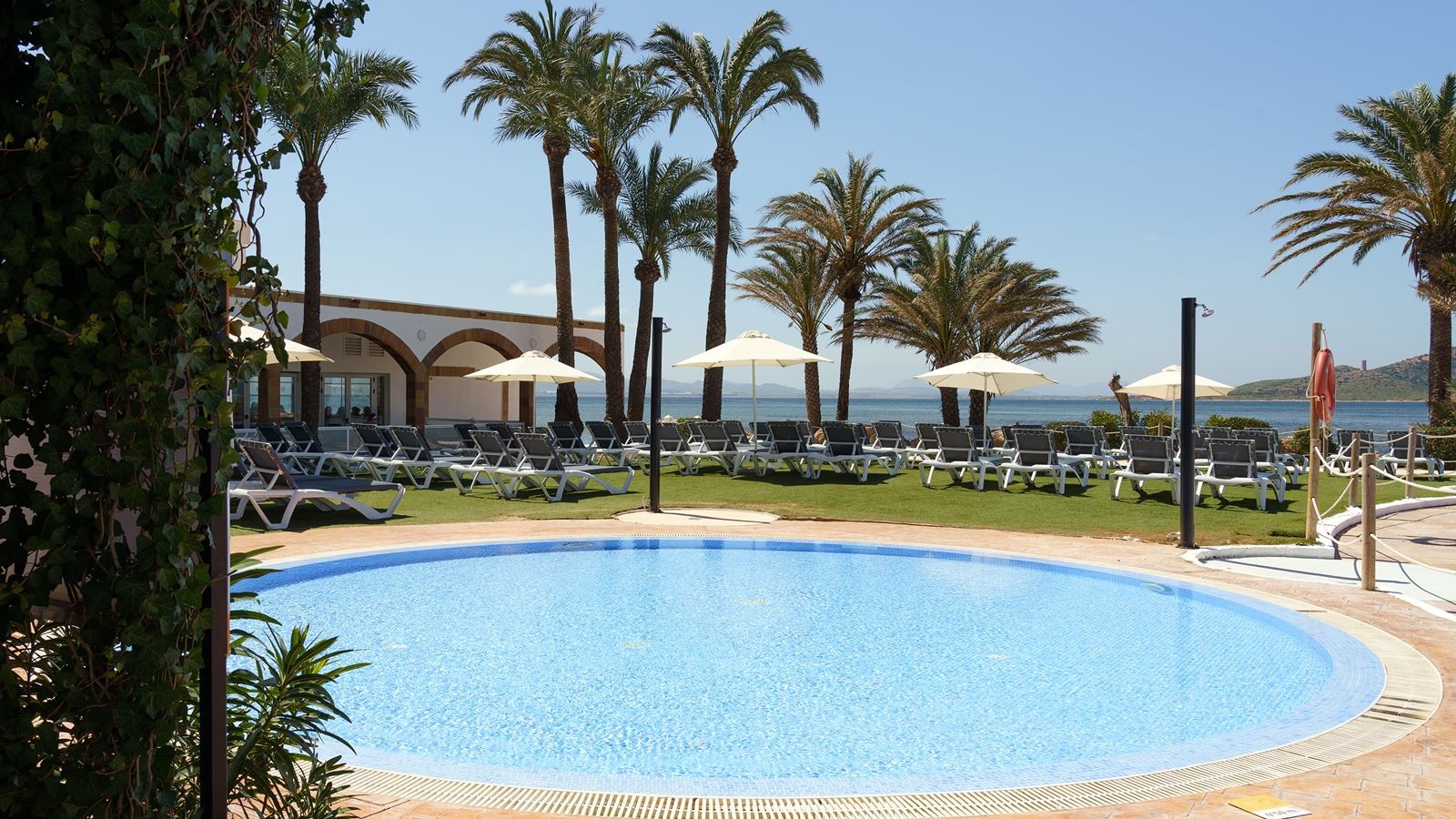 pools-outdoor-childrens-pool