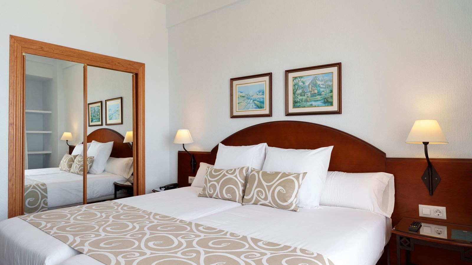 rooms-double-interconnected-room-mediterranean-sea-view