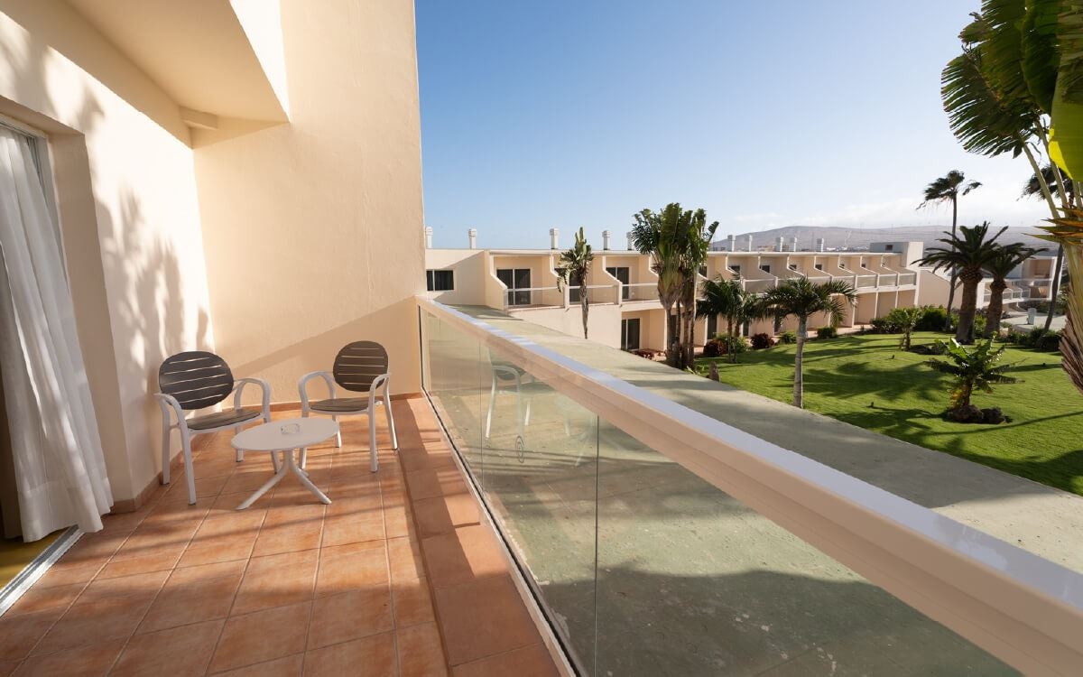 rooms-familyduplex-room-pool-view-with-balcony-or-terrace