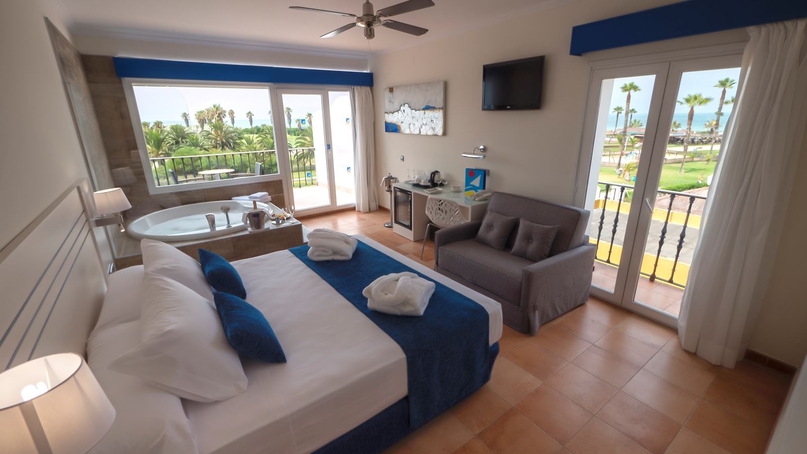 rooms-junior-suite-balcony-or-terrace