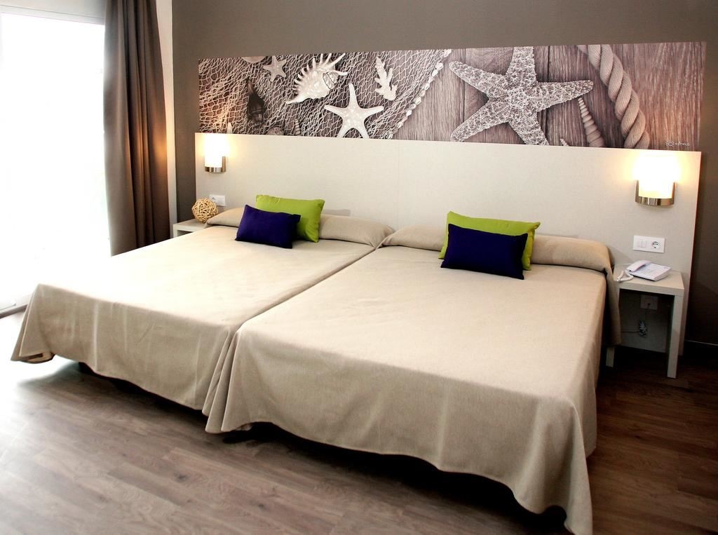 rooms-double-standard-room-balcony-or-terrace