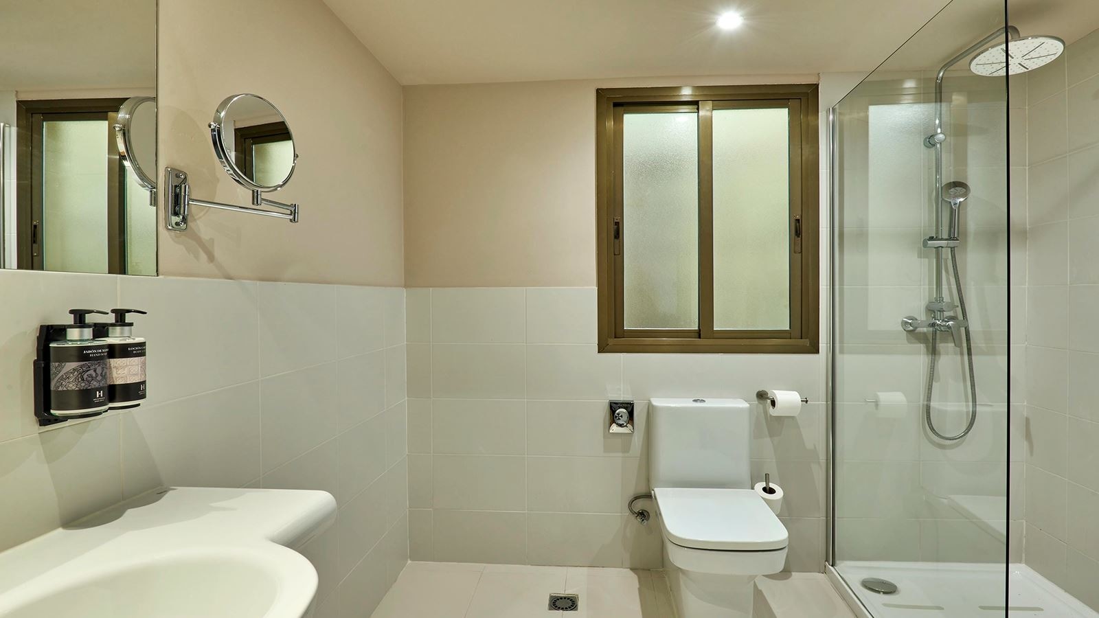 rooms-triple-standard