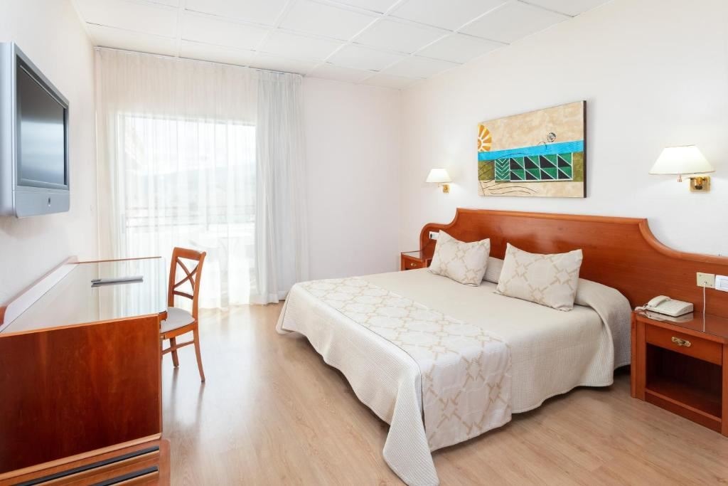 rooms-family-room-standard
