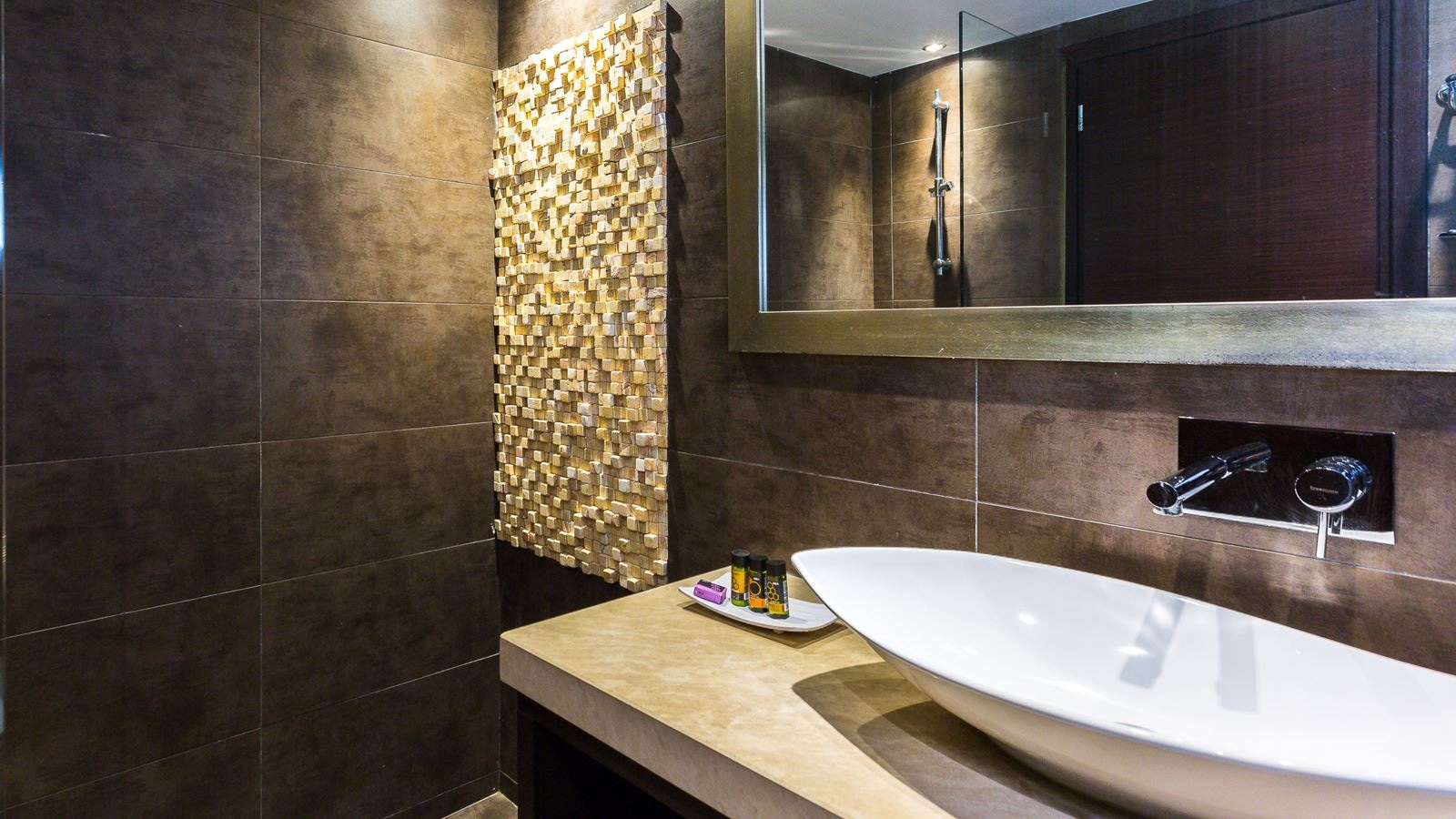 rooms-superior-room-with-jacuzzi