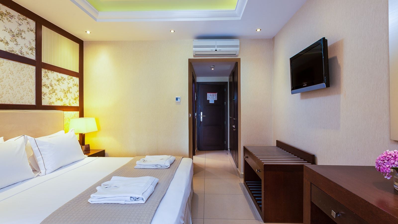 rooms-premium-suite-family-with-jacuzzi