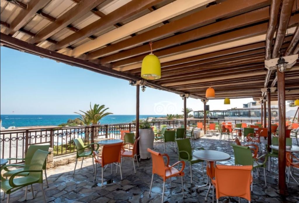 bars-main-bar-panorama