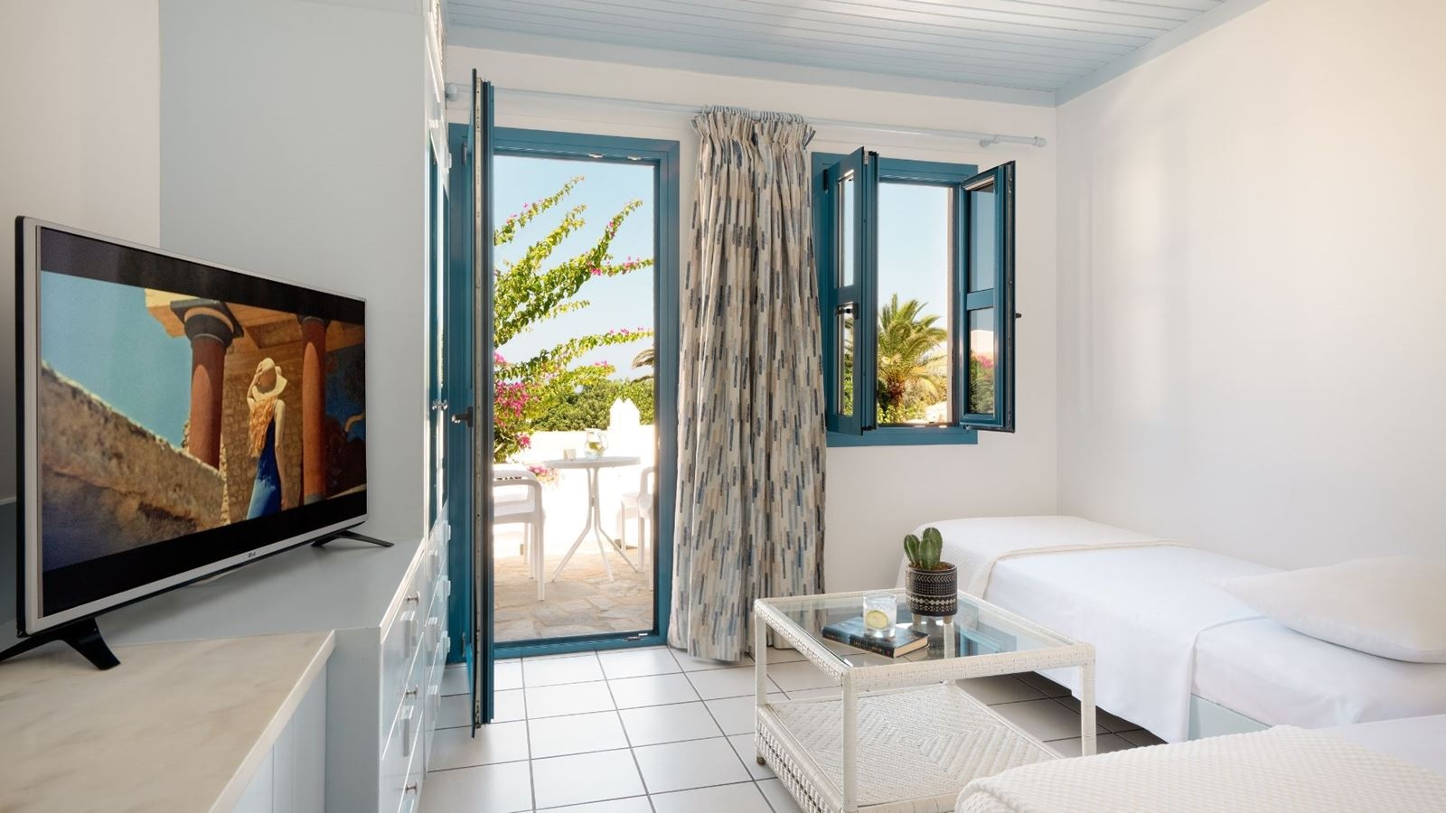 rooms-family-apartment-garden-view