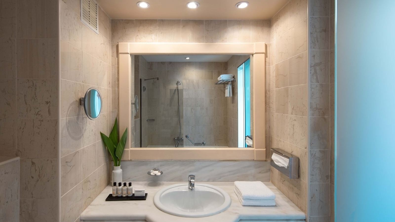 rooms-bungalow-single-use-balcony-or-terrace