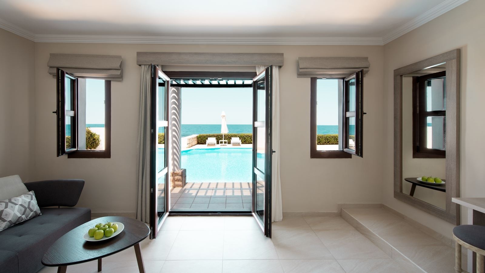 rooms-junior-suite-sea-front-private-pool