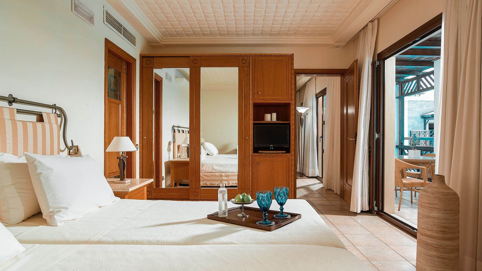 rooms-suite-sea-front