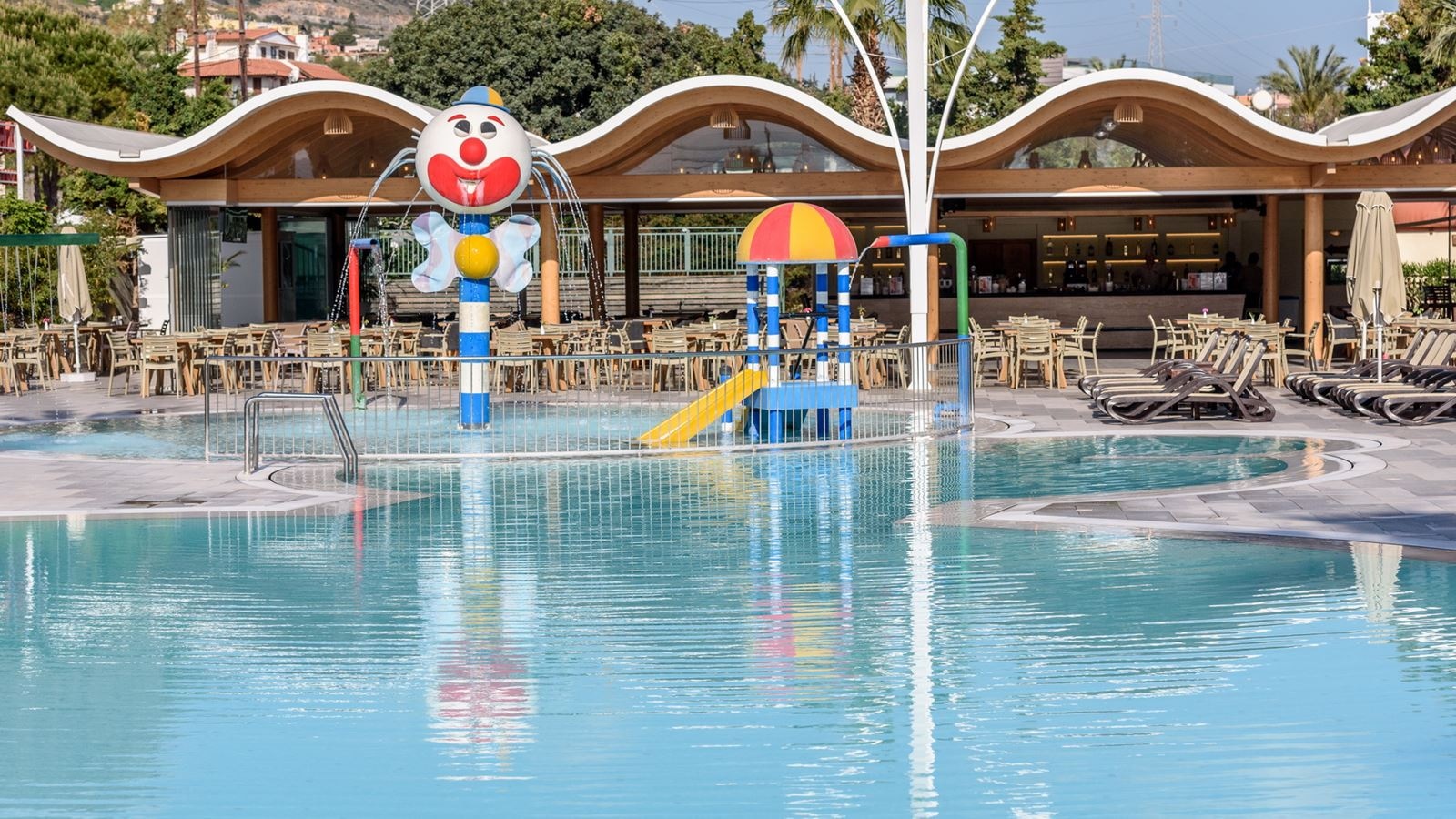 restaurants-dionyssos-snack-pool-bar