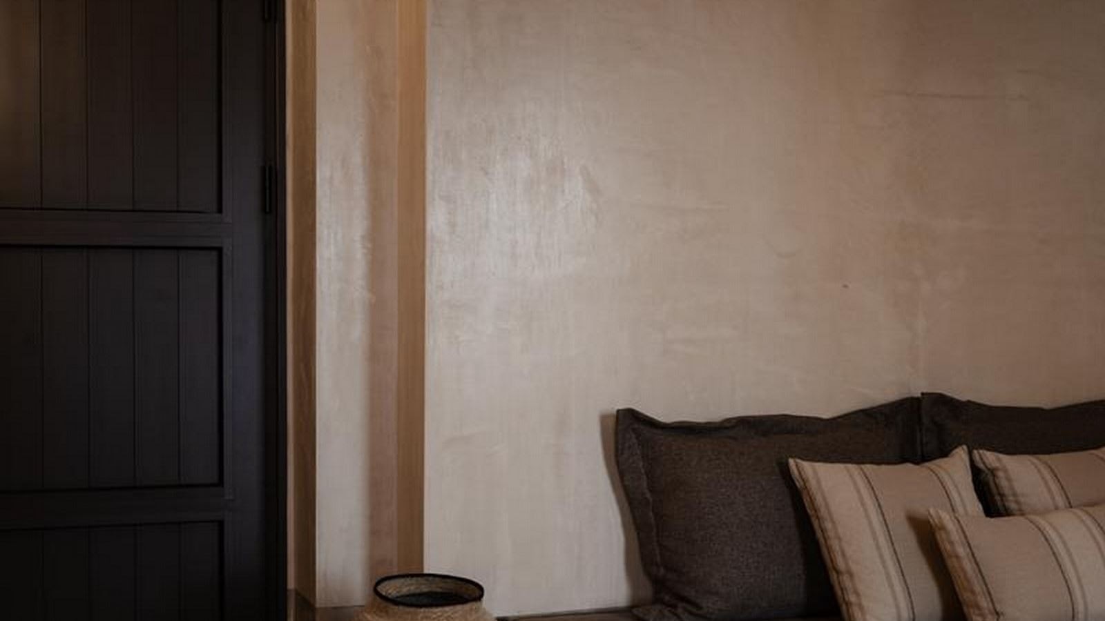 rooms-lithos-junior-suite-landview-balcony-or-terrace-annex